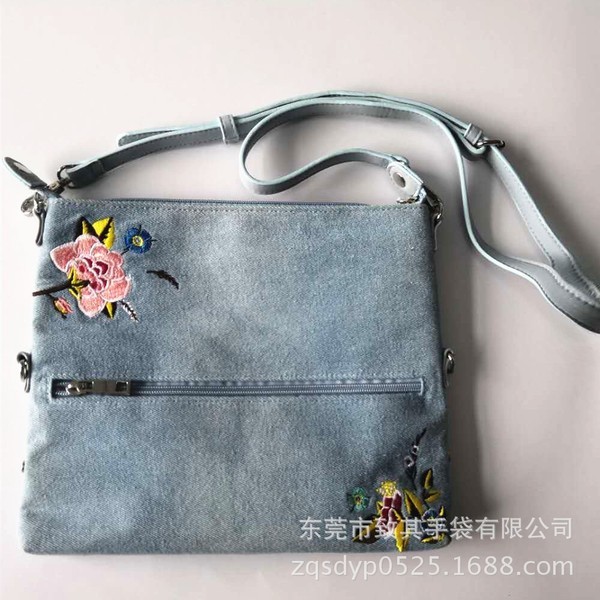 กระเป๋าปัก kappa bkk ใหม่สไตล์ชาติพันธุ์ผู้หญิงล้างกระเป๋าสะพายผ้ายีนส์พิมพ์กระเป๋าสะพายข้างโลโก้ที่