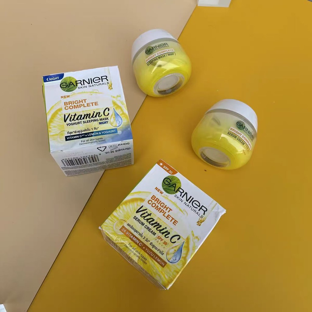 Multi-Effect Hydrating Day Cream Night Cream Garnier นําเข้า Thailand Lemon Crystal Multi-Effect Car