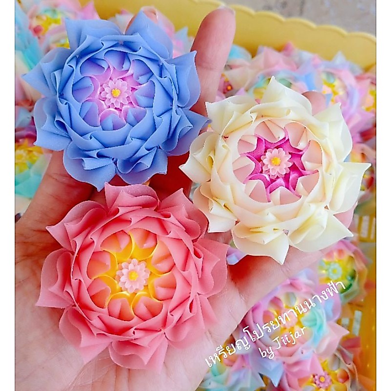 เหรียญโปรยทาน 🌸ดอกบัวนพมาศ🌸แพ็คละ10ชิ้น)📍(ตัวเปล่า)