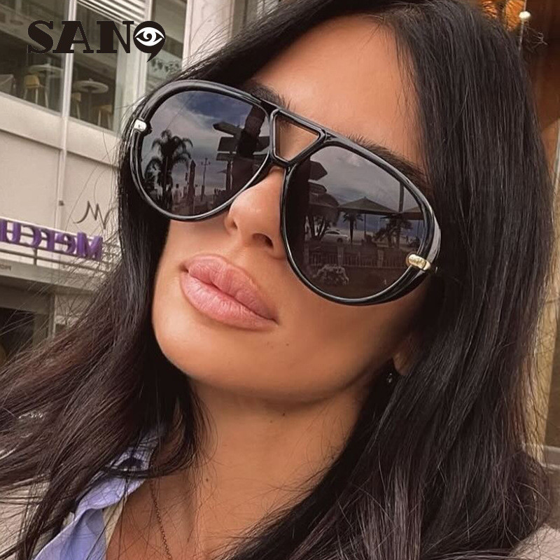 แว่นกันแดดกรอบพลาสติก รูปทรงนักบิน ดีไซน์เก๋เหมือนคางคก