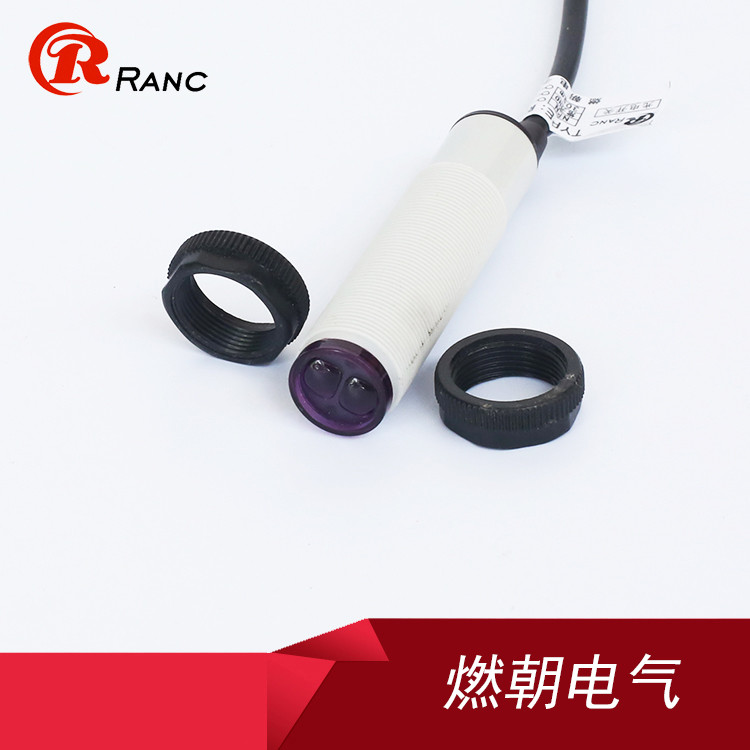 M18 ทางไกล 1 เมตร Proximity Photoelectric สวิทช์ E3F-DS100C4 กระจาย Reflection ประเภทสามสาย NPN ปกติ