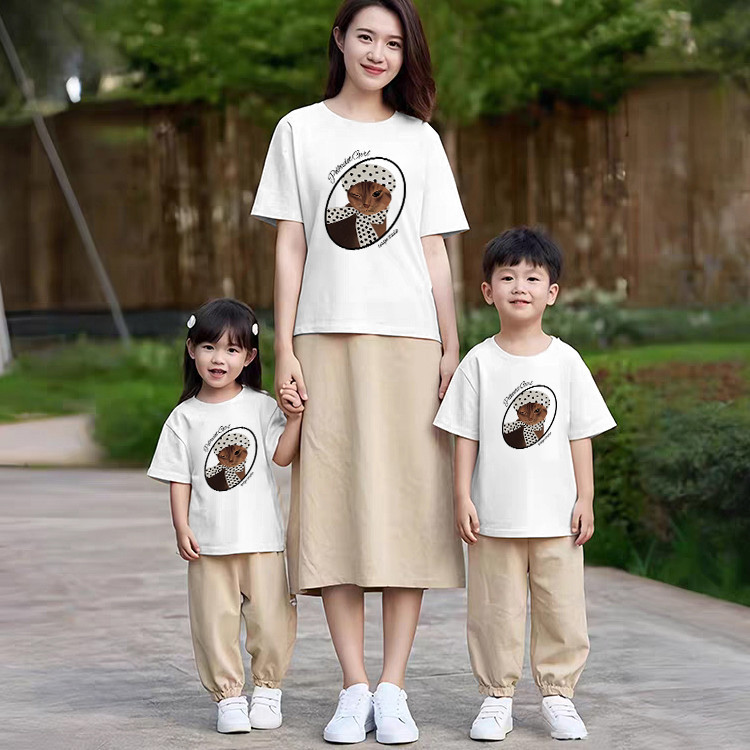 TinyJoy ชุดครอบครัว แม่ และลูก เสื้อแขนสั้น ใส่สบาย cotton เหมาะกับฤดูร้อน 'Bandana Cat'