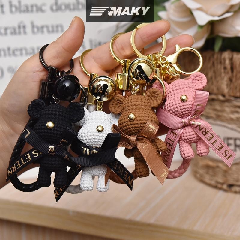 LLPH น่ารักเรซิ่นทําด้วยผ้าขนสัตว์หมีน้อยโบว์พวงกุญแจวันหยุดกุญแจรถแหวนสําหรับสาวสร้างสรรค์ของขวัญทอผ้าแฟชั่นตุ๊กตากระเป๋าจี้ LLP