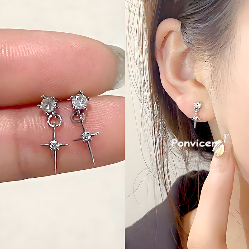 [COD]🌸หวาน เท่ห์ รูปดาวสี่แฉก ต่างหู ทรงเฉพาะกลุ่ม สไตล์เท่ ไฮเอนด์ อเนกประสงค์