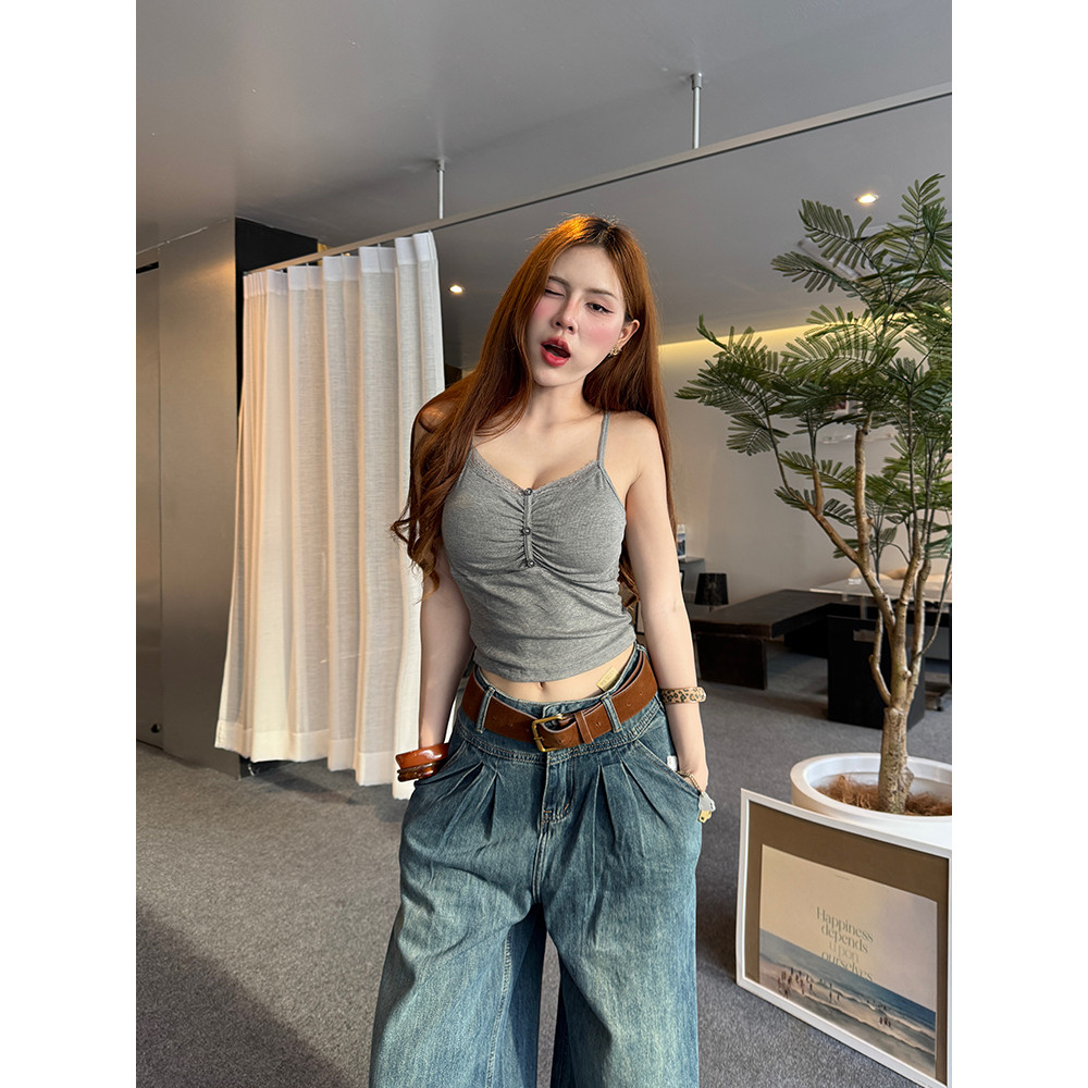 Aurora🛒พร้อมส่ง🚚 (รูปถ่ายจากงานจริง) เสื้อสายเดี่ยว เสริมฟองน้ำในตัว สีพื้น สไตล์เกาหลี ใส่สบาย - รูปที่ 2