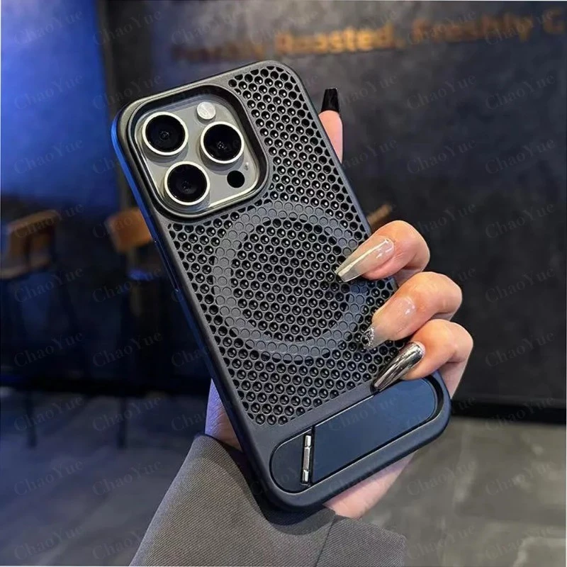 Matte Cooling Stent เคสโทรศัพท์แม่เหล็กสําหรับIPhone 17 16 15 14 13 12 11 Pro Max Plus HardกันกระแทกBreathable Hardพับกรณีกันชนปกหลัง