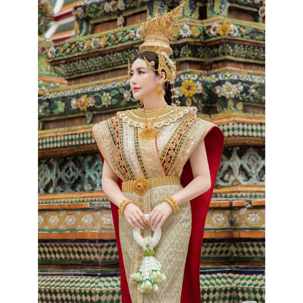 ชุดเครื่องประดับไทยโบราณ ครบชุด 6 ชิ้น พลอยแดง สีทองหรู พร้อมเข็มขัด สังวาลย์ สำหรับเจ้าสาวและงานพิธี