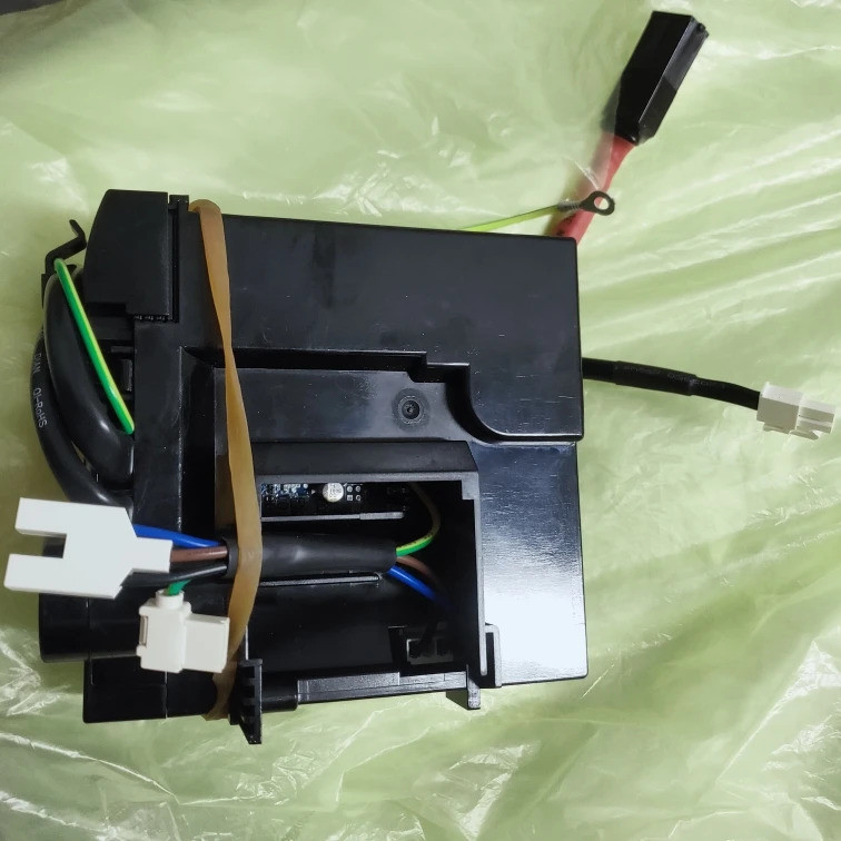 เหมาะสําหรับบอร์ดไดรเวอร์ครบชุดตู้เย็น Hisense Rongsheng VNX1116Y TYV01B VNX1113Y