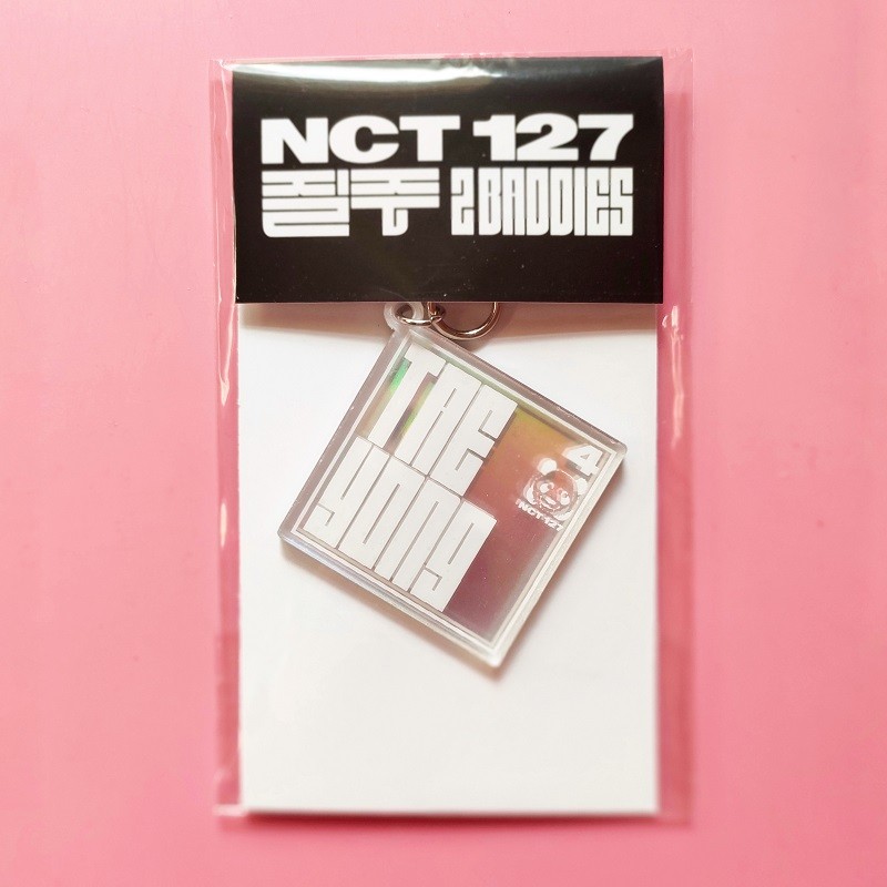 [POP Red Man Store] สินค้าแฟลช NCT127 Flash STREET ชื่อสมาชิกอย่างเป็นทางการพวงกุญแจเลเซอร์จี้ TAYON