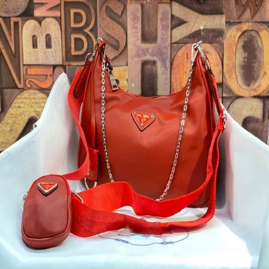 Designer Bag StockX Re Edition 2005 กระเป๋าสะพาย Nyl