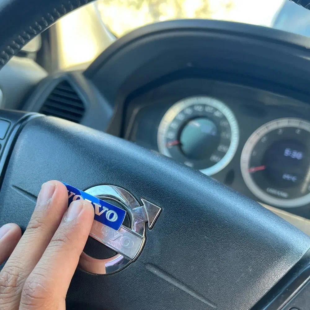 สติกเกอร์พวงมาลัยสีฟ้า 46 มม.x11 มม.ป้ายรถสติกเกอร์สําหรับ Volvo XC90 XC60 S60 V90 S40 V40 V60 Poles