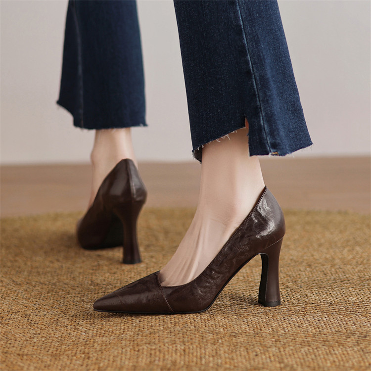 Chic Chic Chic Chic Toe Shop ชี้ Toe ของแท้หนังส้นหนาปากตื้นเด็ก Retro Social รองเท้าส้นสูงรองเท้าเด