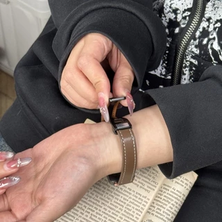 สายรัดหนังแม่เหล็ก for Huawei Band 11 11pro 10 9 8 NFC อุปกรณ์เสริมสายรัดข้อมือกีฬาแบบนิ่ม ระบายอากาศได้ดี เปลี่ยนได้