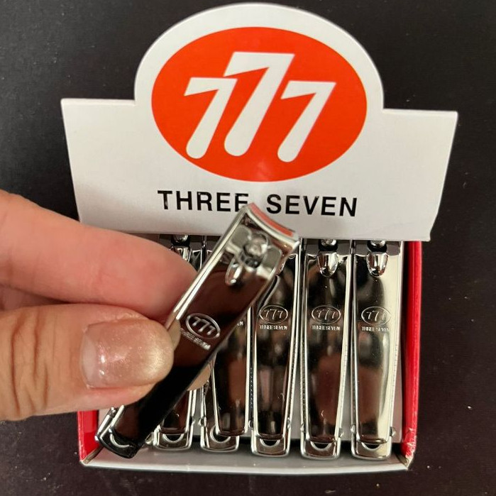 กรรไกรตัดเล็บเกาหลี 777 กรรไกรตัดเล็บ (กลาง/พันกัน)