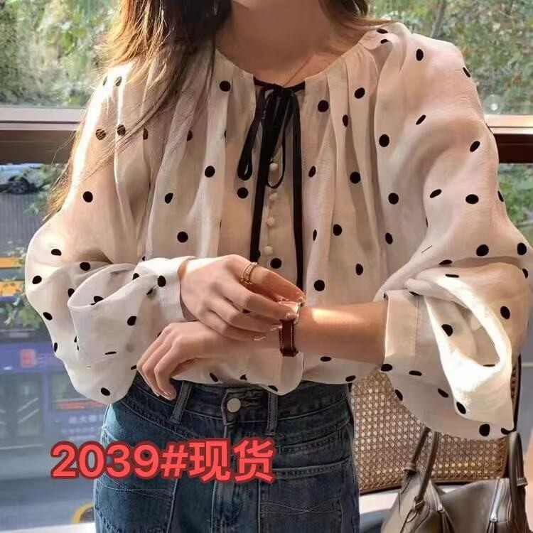 แจ็กเก็ตผู้หญิงแขนยาวลายจุด ทอจากขนแกะ มีสไตล์อ่อนโยนและหรูหรา