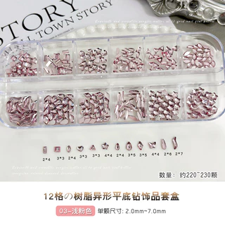 12 ตารางเรซิ่นเพชรอุปกรณ์แต่งเล็บข้ามพรมแดนร้อนขายแชมเปญสีขาวกุหลาบสีแดงด้านล่างแบนเพชรรูปทรงพิเศษสวมใส่เล็บอุปกรณ์เสริมขนาดเล็ก