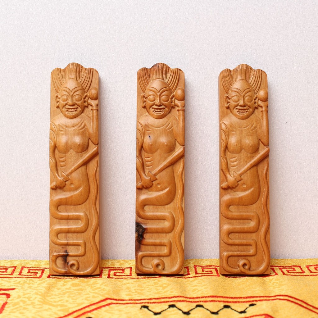 Light Thunderstrike Jujube Wood Token Temple Temple Temple Temple Temple วัดวัด