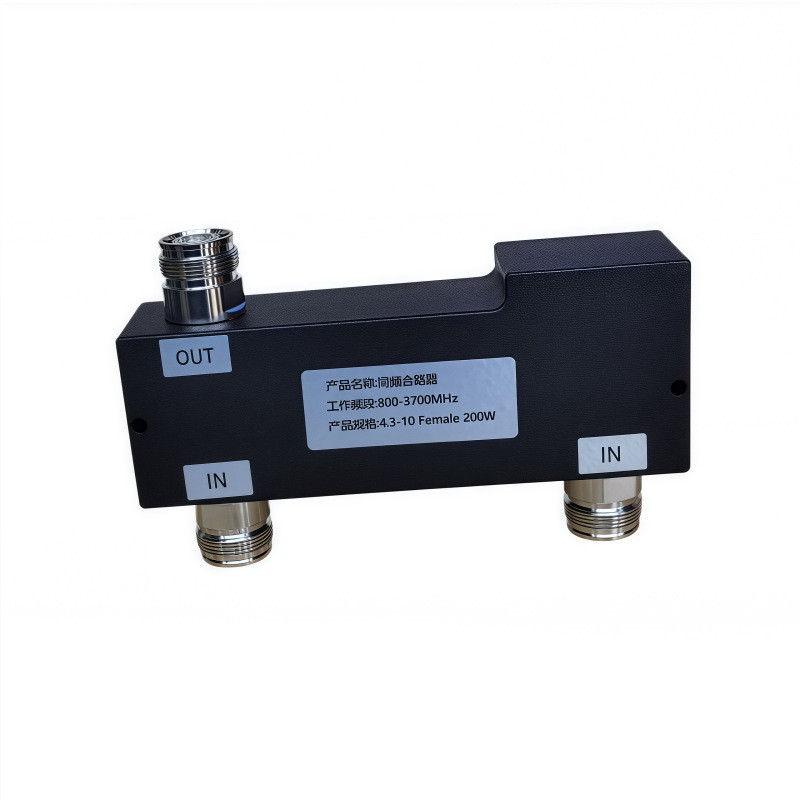 อุปกรณ์วงจรความถี่ร่วม 800-3700MHz Two In One Out 3dB Bridge 4.3-10 หญิง 3dB Hybrid