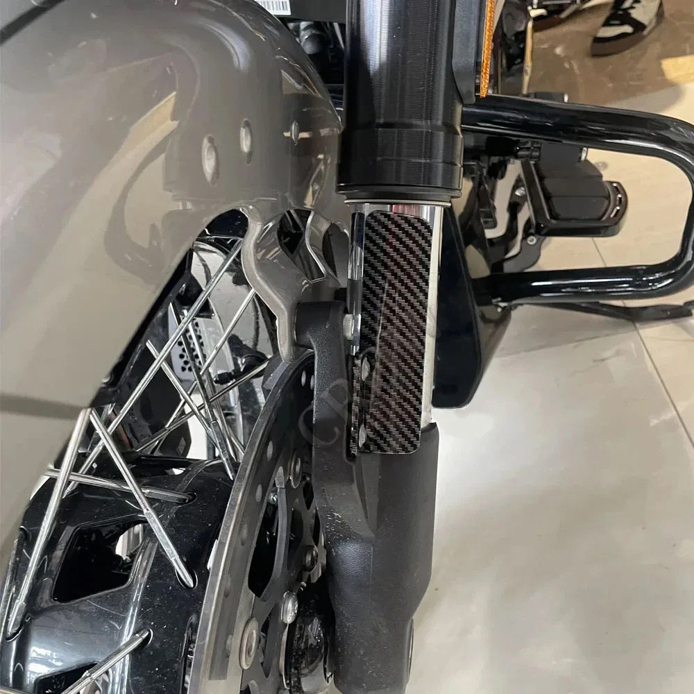 เหมาะสําหรับ Harley Touring CVO Road Glide ST 摩托 Chard 维前防护罩防