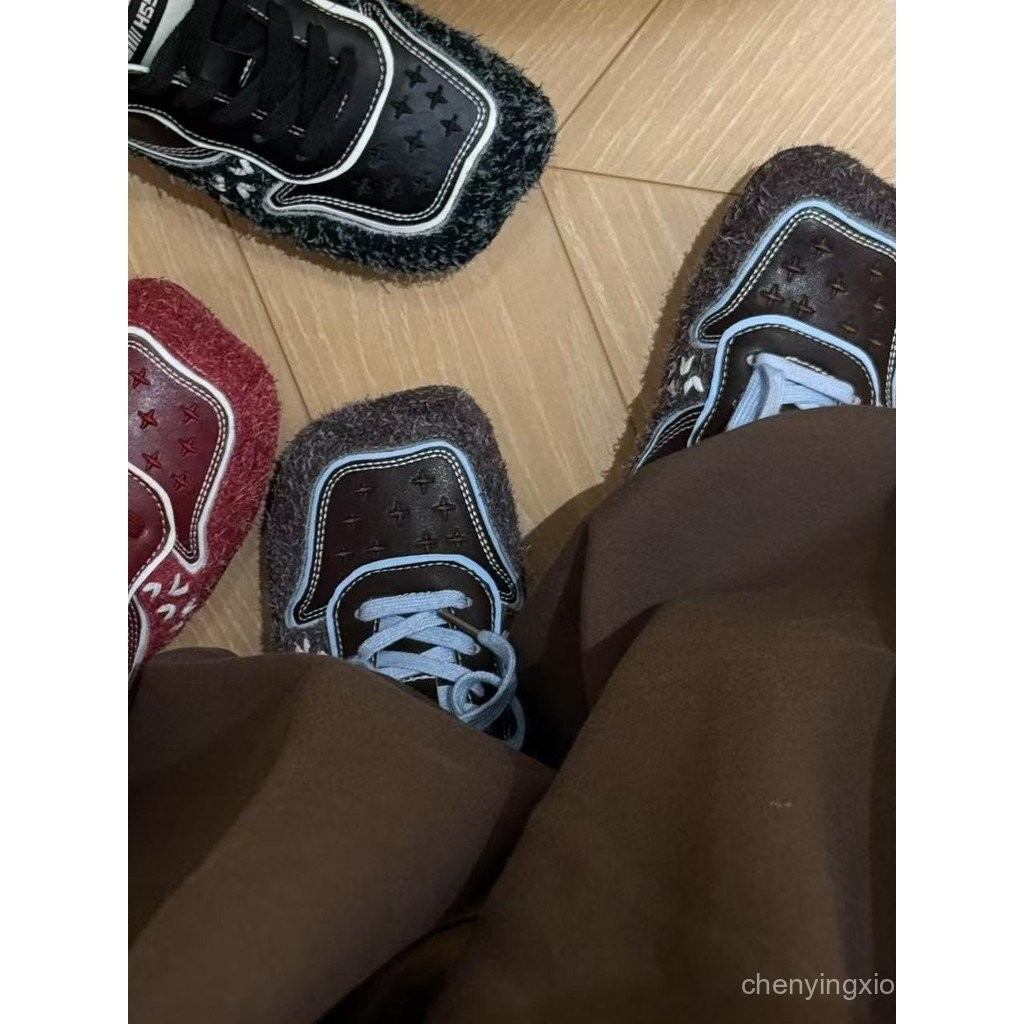 H55 รองเท้าผ้าใบ Apple Toe สำหรับผู้หญิง ดีไซน์ทันสมัย สไตล์ Baker Street หมายเลข 221