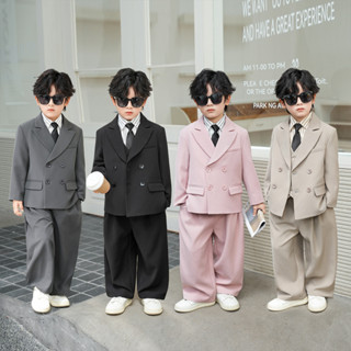 ชุดบอยสูทเด็กแบบเกาหลี สวมใส่ง่าย เหมาะสำหรับวันสำคัญหลากหลา…