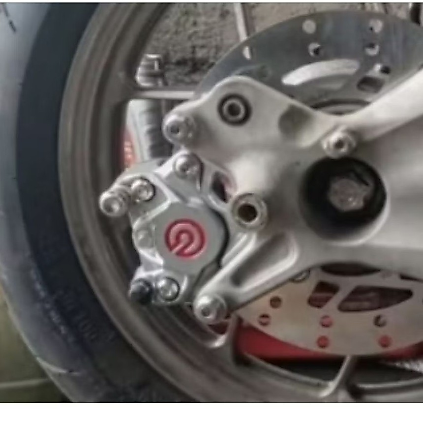 ขายึด pcx รุ่นใหม่ ขายึดดิสหลัง honda pcx stilo stylo 150 160 brembo caliper หม้อใหญ่ มาตรฐานแผ่นผีเสื้อ