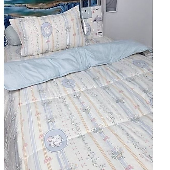 สีใหม่ ลายใหม่ล่าสุด ชุดเครื่องนอน   ผ้าห่ม ผ้าปูที่นอน  ครบชุด ลายดอกไม้ของ cotton house นุ่มฟู มีหลายแบบให้เลือก