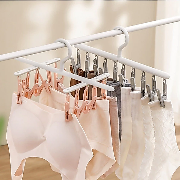 (10 หนีบ) พวงหนีบผ้า คลิปแขวนเสื้อผ้า ที่หนีบถุงเท้า ราวตากผ้า พลาสติกแข็งแรงอย่างดี หนา ใช้งานง่าย หมุนได้ 360 องศา