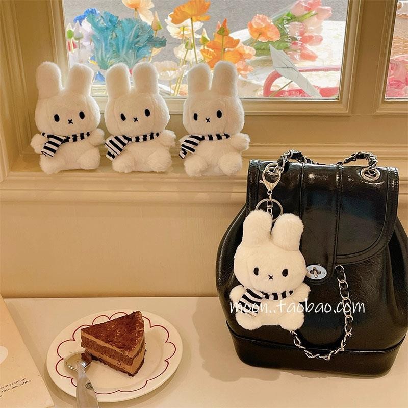 miffy keychain Miffy Miffy Miffy ผ้าพันคอลายน่ารักเครื่องประดับกระต่ายตุ๊กตาผ้าพลัฌจี้กระเป๋าพวงกุญแ