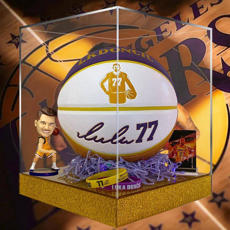 Dongqiqi Basketball Signature Limited Edition Lakers Commemorative Collection Box ของขวัญวันเกิดตัวอ