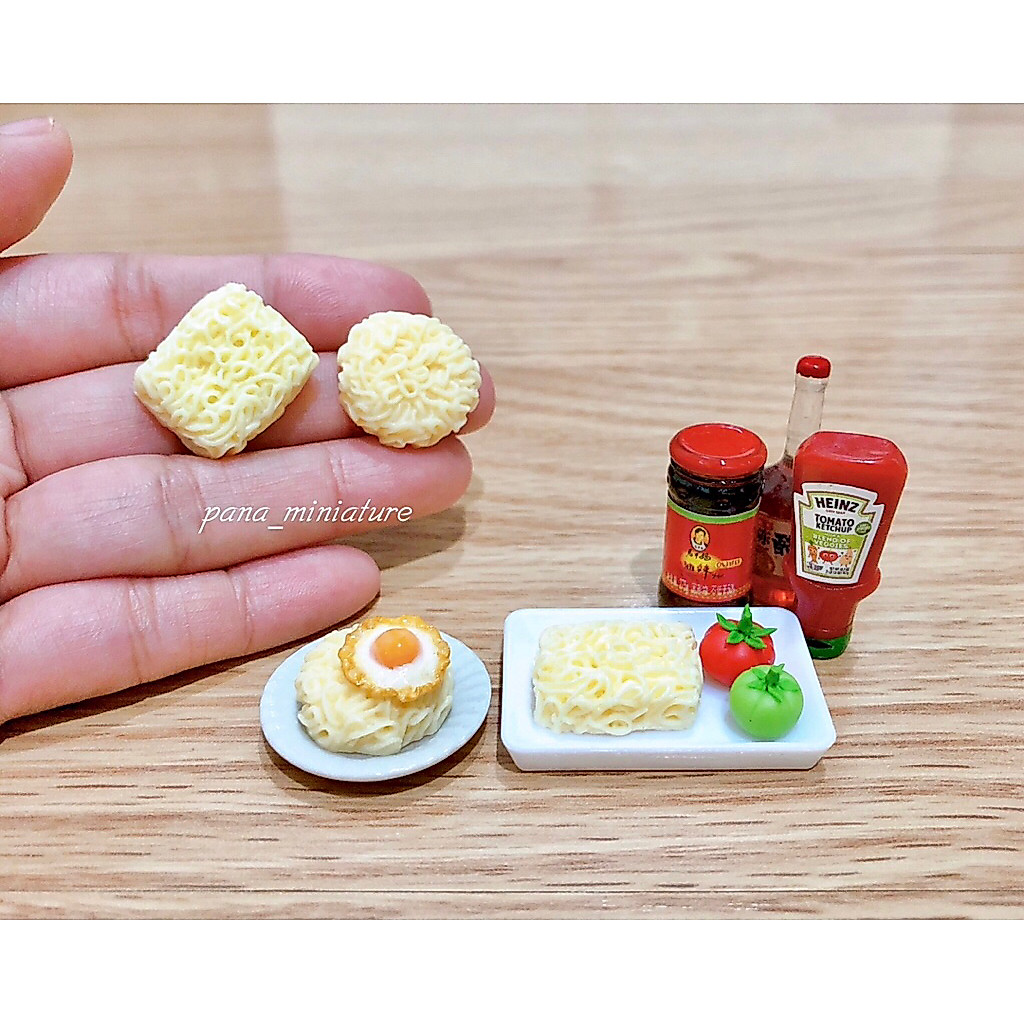 โมเดลเส้นมาม่าเส้นบะหมี่จิ๋ว ขนาด 2 cm. ราคา/ชิ้น