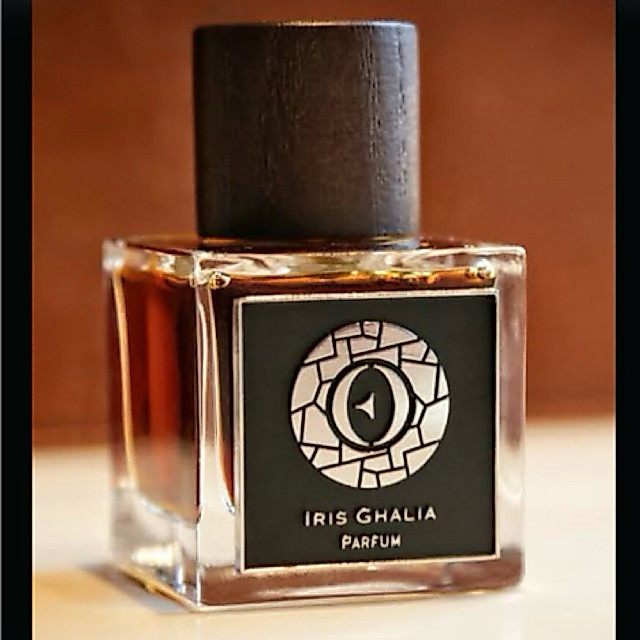 Ensar Oud - Iris Ghalia V4 pure parfum sample