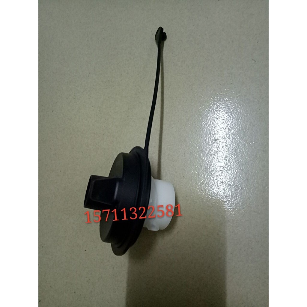 Beijing BJ40BJ80 ฝาถังน้ํามัน BJ40Lbj40lBJ40PLUS ฝาถังน้ํามันเดิมนําเข้าพร้อมกุญแจกระบอกล็อค