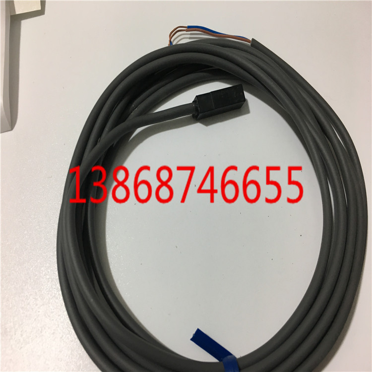 เซ็นเซอร์ Proximity ขนาดเล็กพิเศษ E2S-Q21 E2S-Q22 E2S-Q23 E2S-Q21B E2S-Q13 Q11