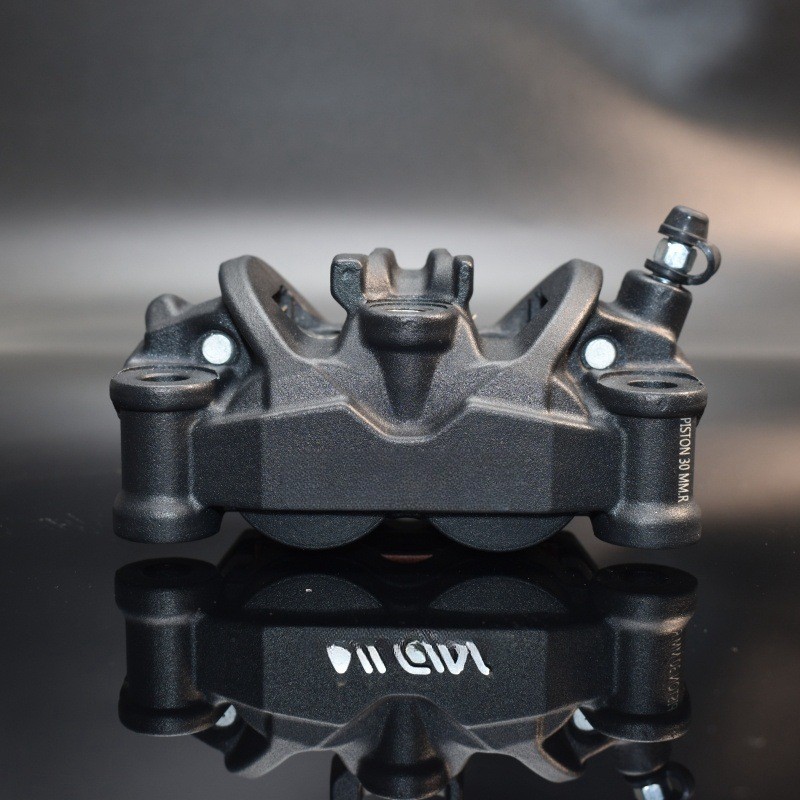 รถจักรยานยนต์ Nissin Forged Brake Calipers ไม่สมมาตร 4-Piston 100MM ติดตั้งล็อคจุดสําหรับเบรกล้อหน้า