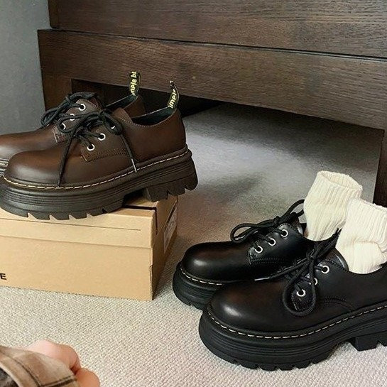 รองเท้าหนังแฟชั่นฤดูฝน/หนาว สไตล์คลาสสิกยุโรป Lace-Up พื้นมั่นคงเพิ่มความสูง ทนทานในการใช้งานประจำวัน สำหรับนักเรียนและคนทำงาน