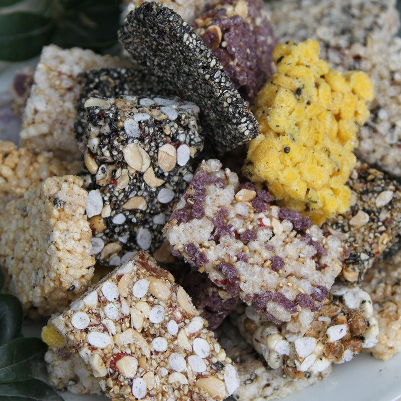 Dongyang Farmhouse Cut Candy ดอกไม้ข้าว Frozen Rice Candy Corn Black White Sesame Cake Handmade Malt