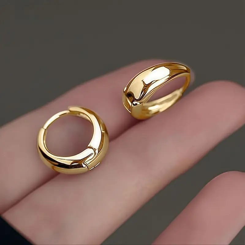 ต่างหูแฟชั่นหยดน้ำ ออกแบบอย่างเรียบหรูในสไตล์ minimal niche สินค้าระดับไฮเอนด์