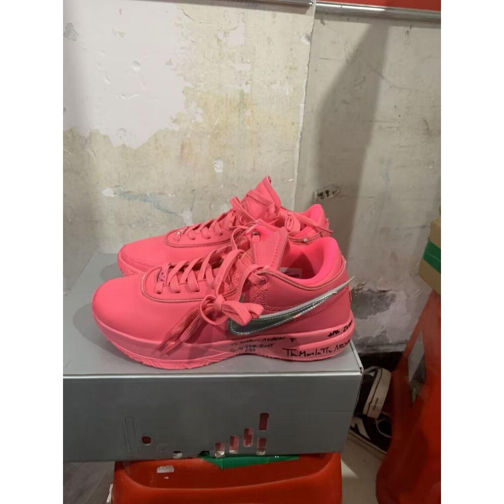 รองเท้าบาสเก็ตบอล LeBron 20 Pi Silver