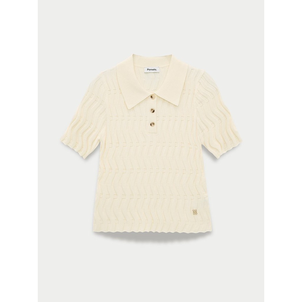 [Pomelo] เสื้อโปโลถักลายนูน / Embossed Wave-Knit Polo Top