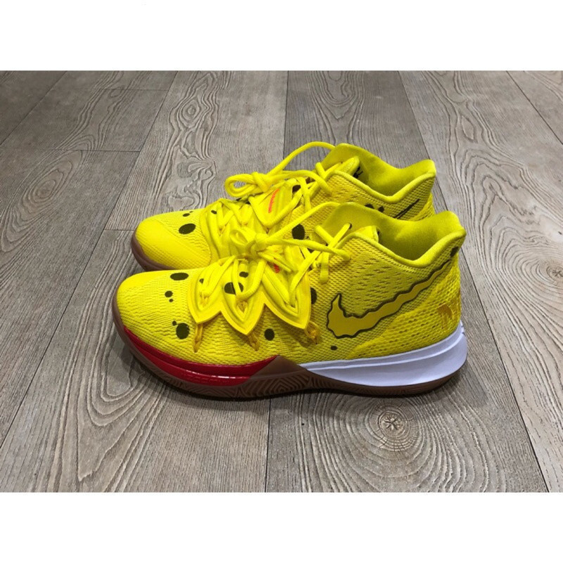 รองเท้า NK Kyrie Irving 5 ลาย.spongeBob สีเหลืองและขาว CJ6950-700