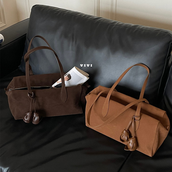 กระเป๋า cecelle perota brand กระเป๋าโบว์ลิ่งแบบหนังกลับออกแบบเฉพาะกลุ่มกระเป๋าสะพายไหล่เดี่ยวบอสตันค