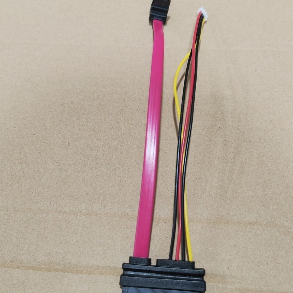 สายไฟฮาร์ดไดรฟ์ PH2.0 ขนาดเล็ก 4PIN+SATA ปรับให้เข้ากับ盘电源线PH2.0 ขนาดเล็ก4PIN+SATA转一体盘光快电线7+15P6/28b