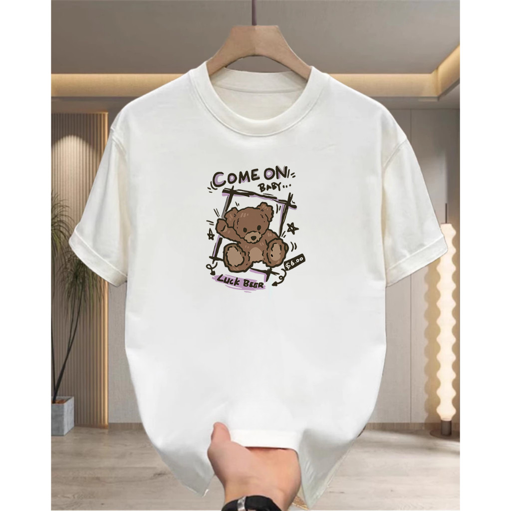 T-ShirtTha เสื้อยืดพอมลายสกรีนน้องหมี คอกลม-แขนสั้น เสื้อยืดสตรีทแฟชั่นสุดเท่ สกรีนลายหมีแฟชั่นสุดฮิต พร้อมส่งมาก B0112
