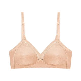 Triumph เสื้อชั้นในไม่มีโครงคัพทรงบาง รุ่น Form & Beauty 138 P 02 รหัส 10223260 สีครีม 00EP