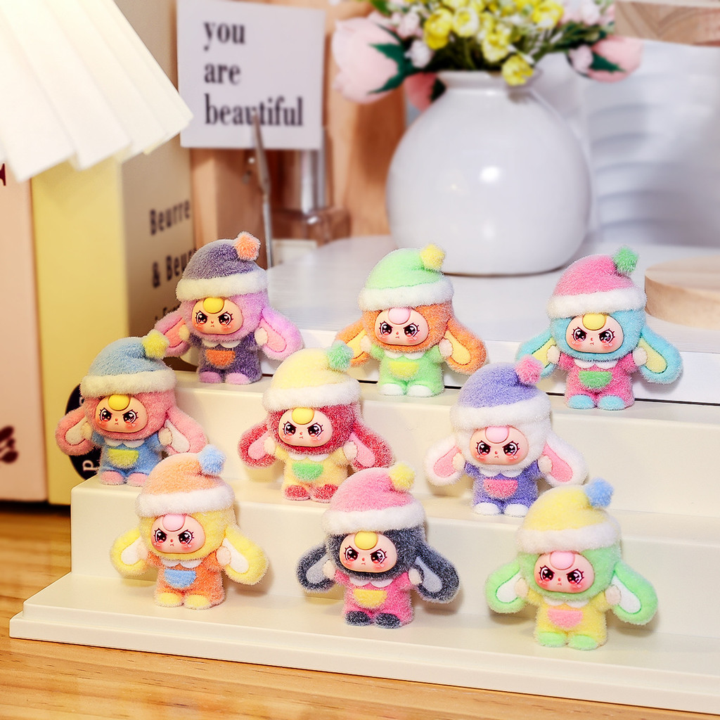 [1-5pcs/bag]可 ชุดนอนน่ารักพร้อมตุ๊กตาน่ารักสำหรับโต๊ะทำงานและเครื่องประดับขนาดเล็ก