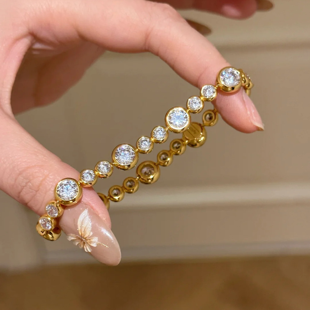สร้อยข้อมือประณีตสไตล์ยุคกลางเงินเก่า เพชร Zircon และ Rhinestone เหมาะสำหรับโอกาสพิเศษ