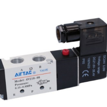 AIRTAC AIRTAC นิวเมติกนิวเมติก 4V200 โซลินอยด์วาล์ว 4V21008B พร้อมสต็อก Trachea Joint
