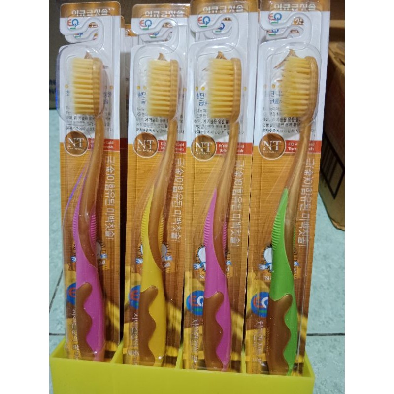 EQ Tech แปรงสีฟันระงับกลิ่นกายนาโนโกลด์ นําเข้าจากเกาหลี KL Store