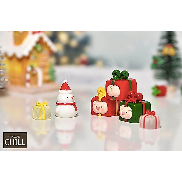 [MC985] ตุ๊กตุ่นจิ๋ว สโนว์แมน กล่องของขวัญ และบ้าน 🎁 (1 ตัว ราคา 10, 15, 35 บาท)